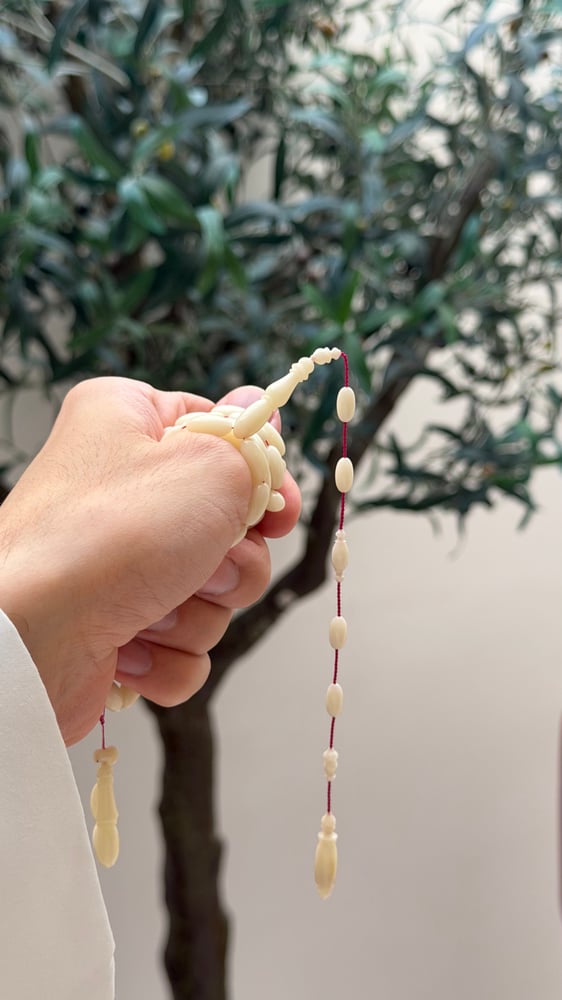 مسباح مكتبية ابيض بعرق بكلايت صب قديم