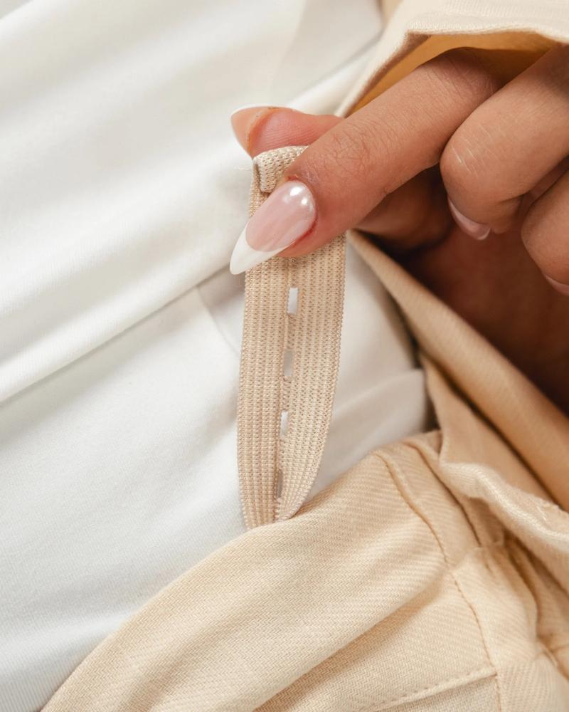 طقم "أزمة الوحم" باللون البيج - The Craving Crisis Set in Beige
