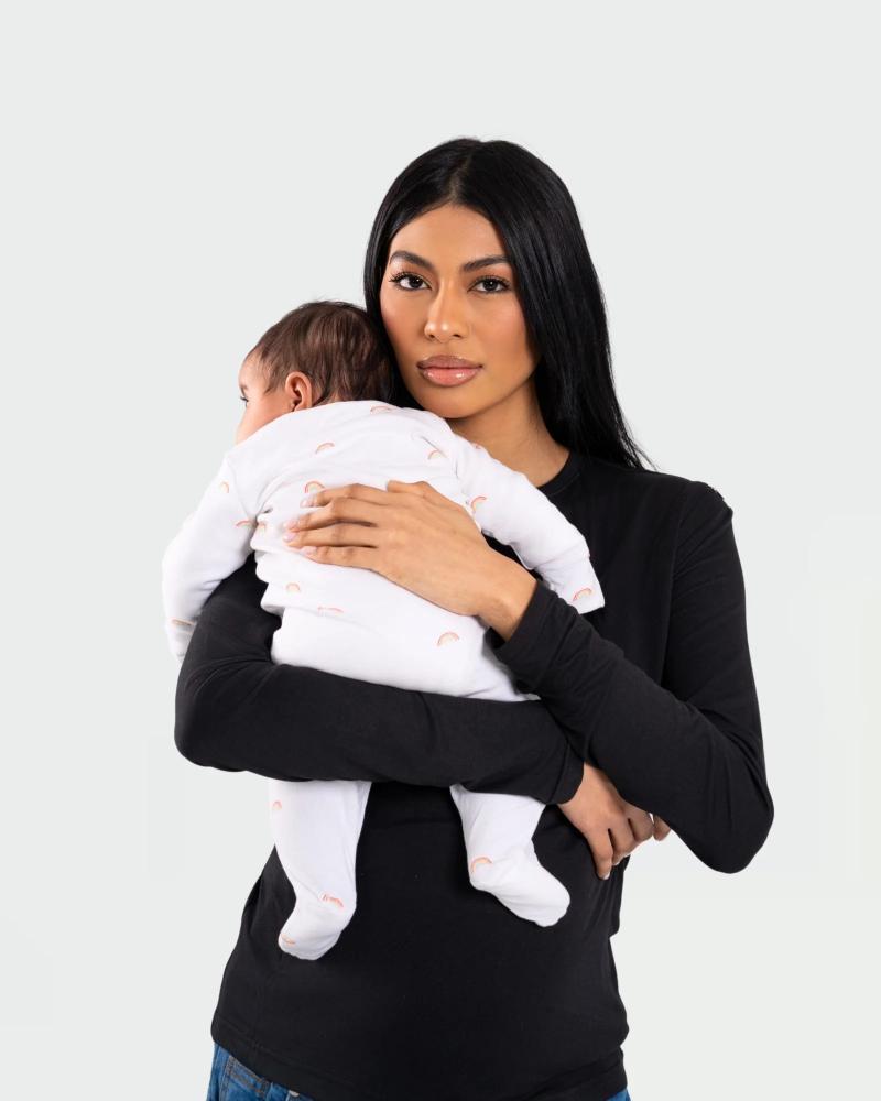 توب "هارت تو هارت" الأساسي باللون الأسود - The Heart-to-Heart Basic Top Black