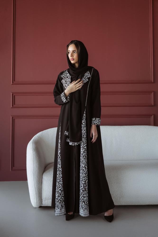 عباية ابيض و اسود