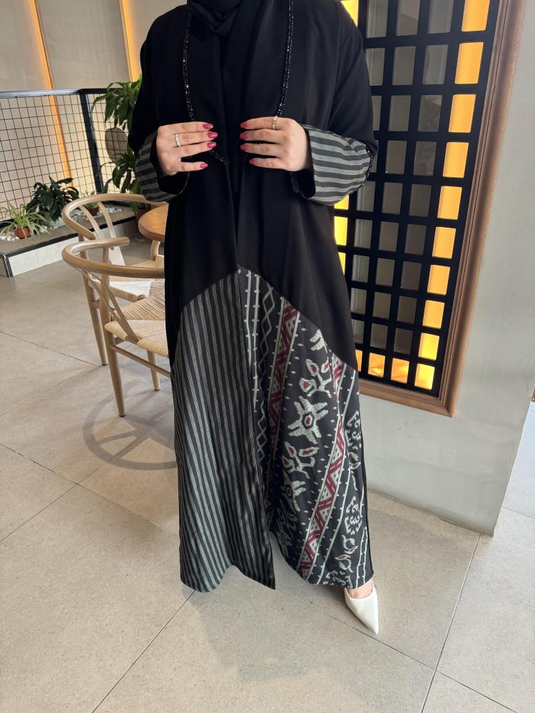 عباية كريب اسود