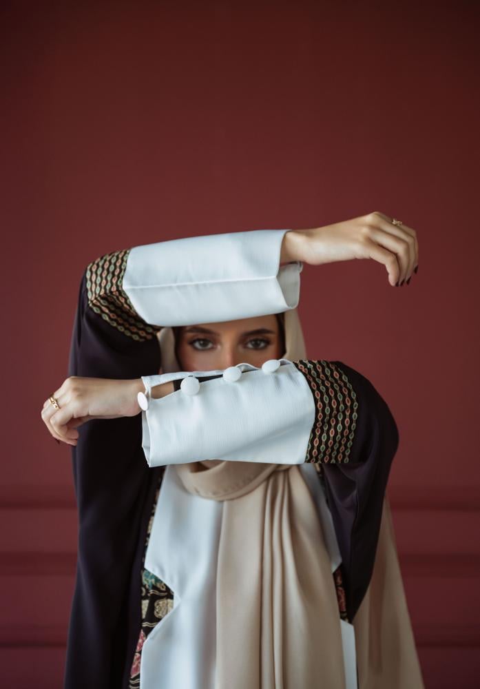 عباية لون بنفسجي