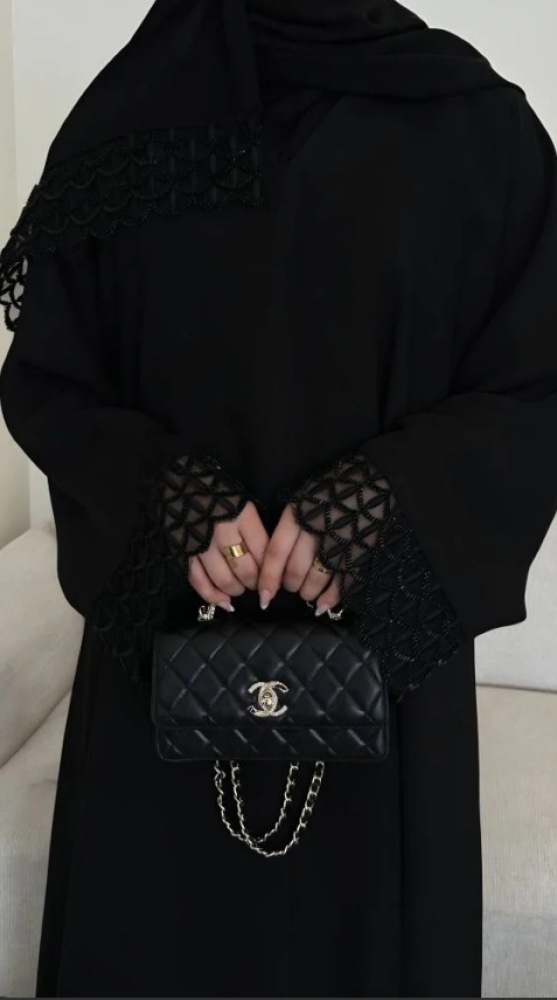 عباية نرجسيه