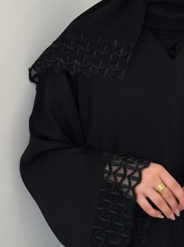 عباية نرجسيه