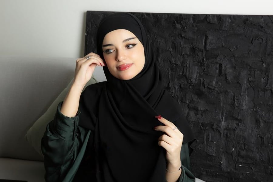 طرحة سادة صممت باجمل واجود القماش والخياطه من اجلك