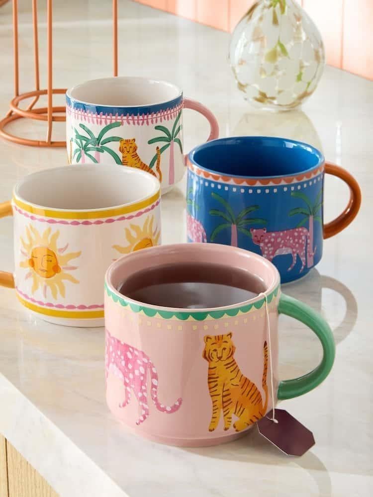 A pack of 4 summer cups