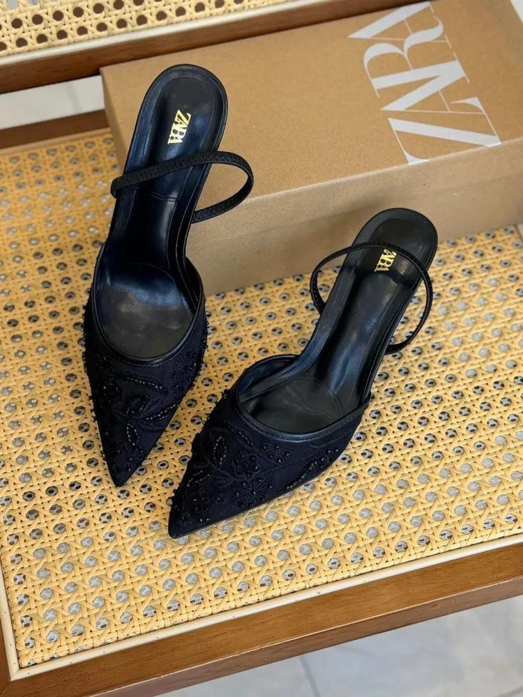 كعب Zara