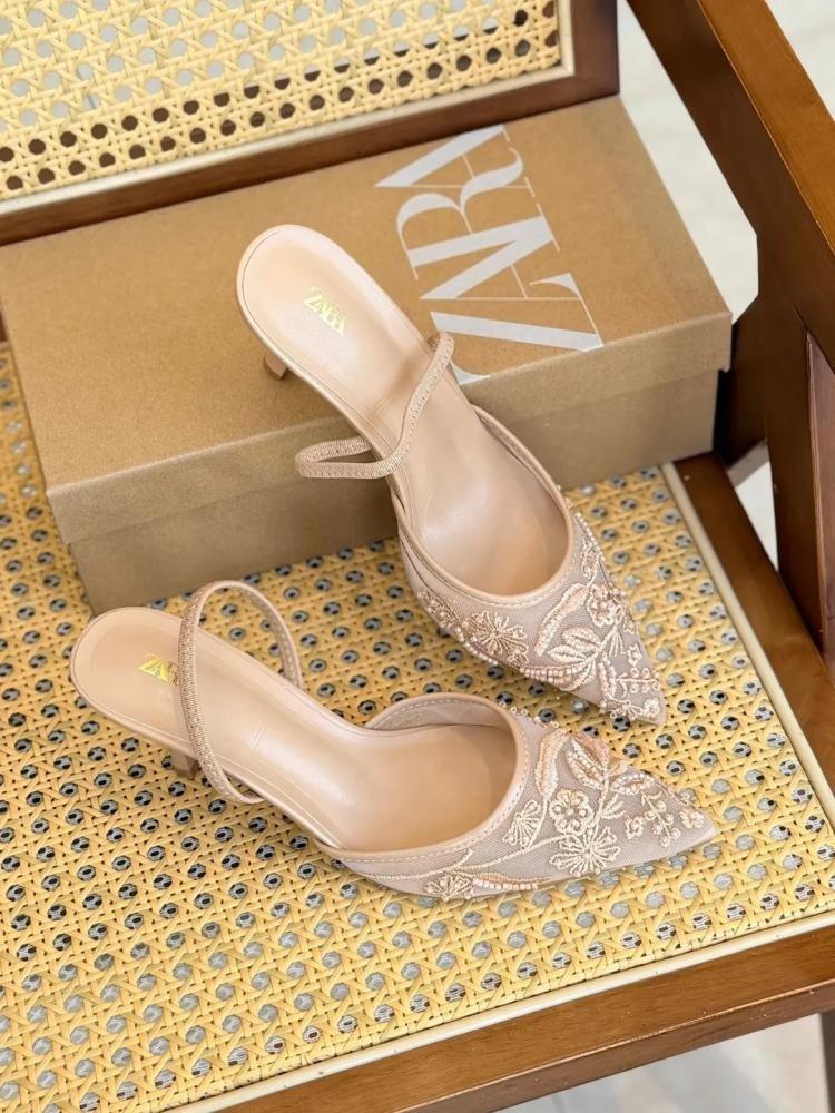 كعب Zara