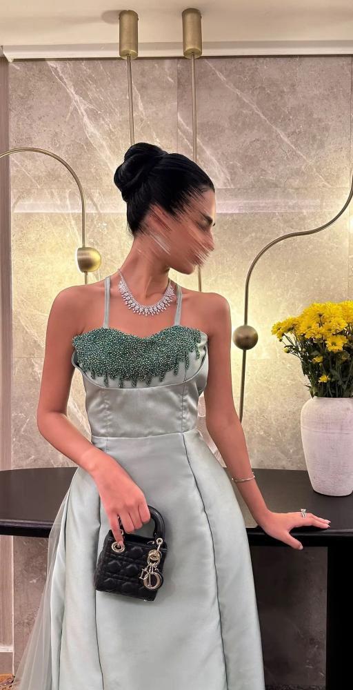 فستان سهره بخامه ميكادو بتطريز فاخر على الصدر 0101