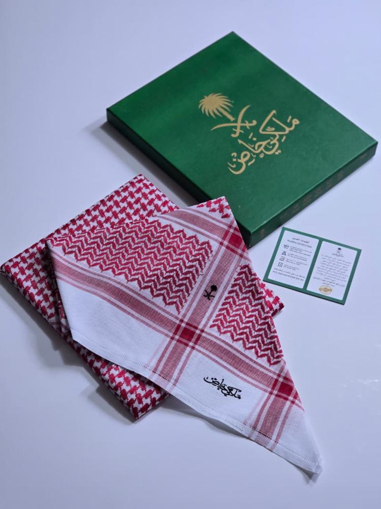 شماغ ملكي خاص 2026 - أحمر فاتح