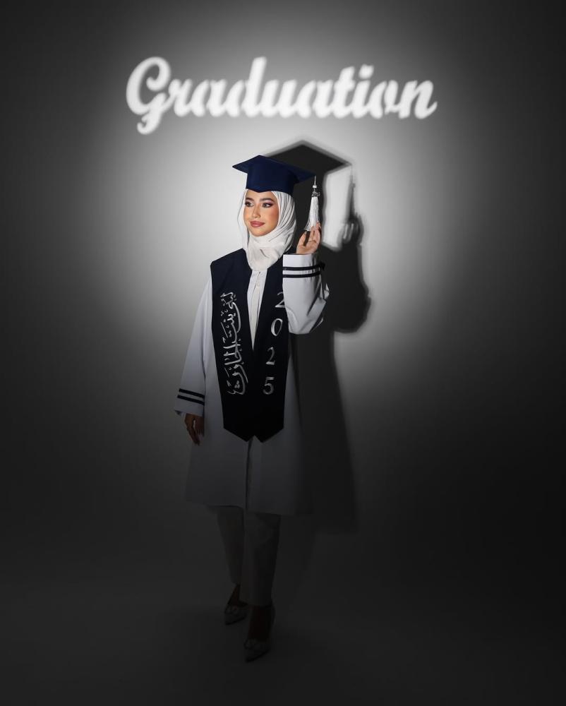 عباية تخرج طالبات جامعة