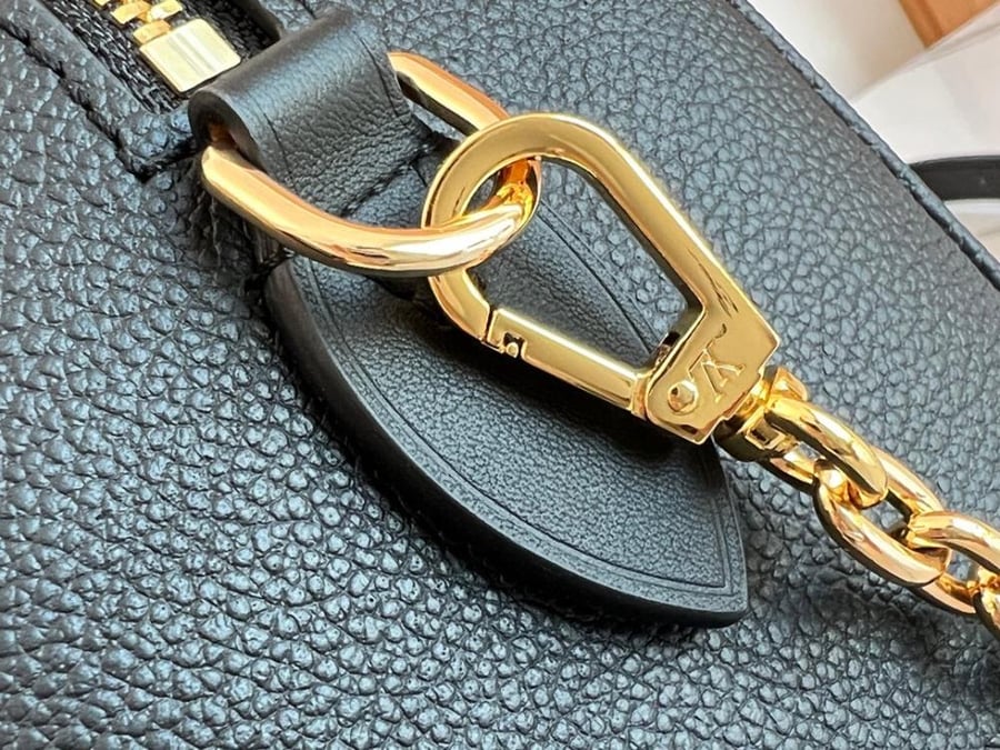 حقيبه Lvسبيدي