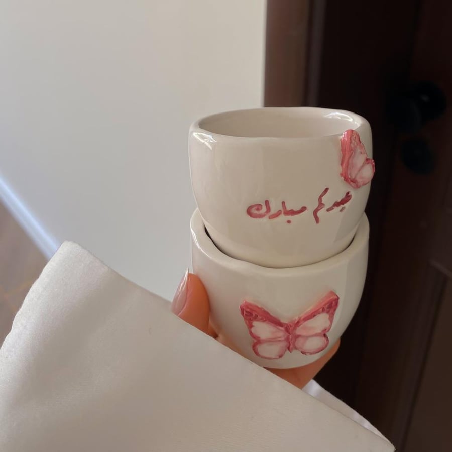 فنجانين بعباره وفراشه