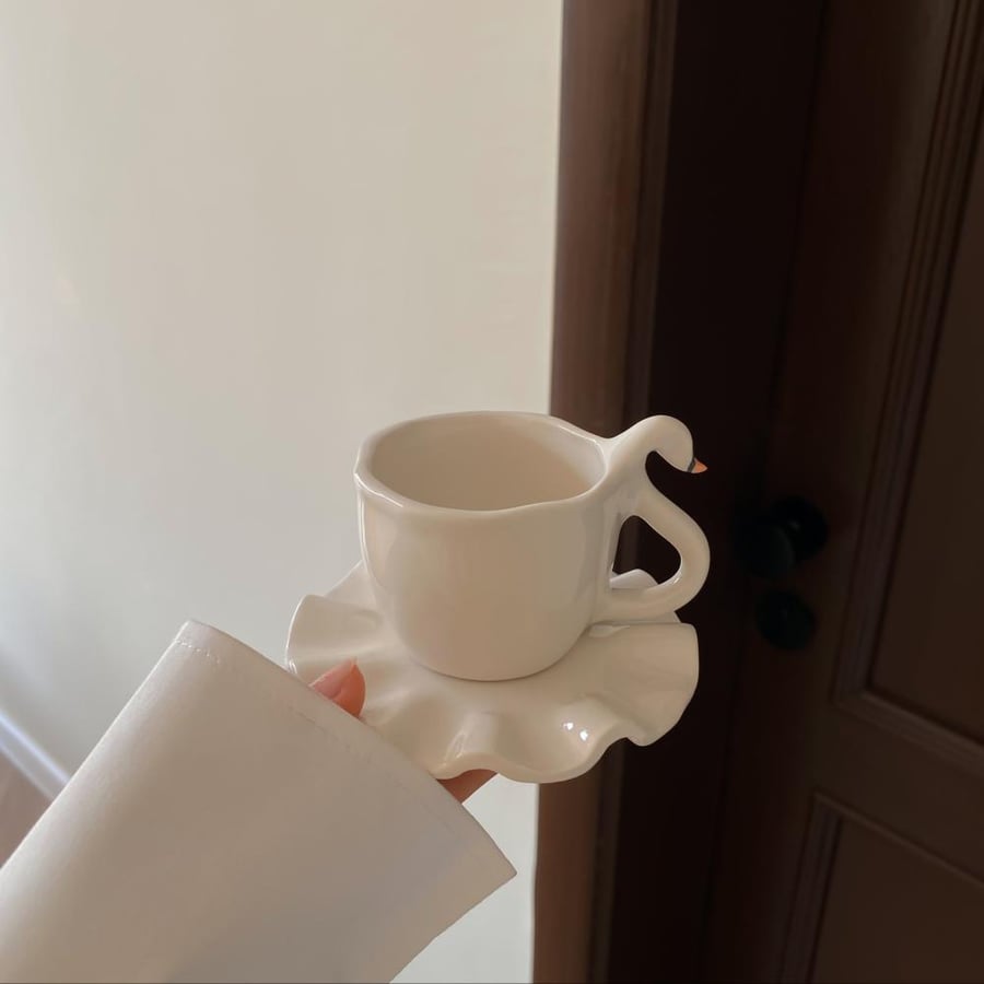 كوب اسبريسو بجعه مع صحن