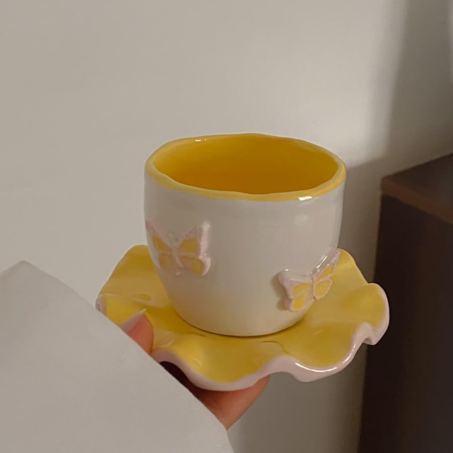 كوب صغير فراشه
