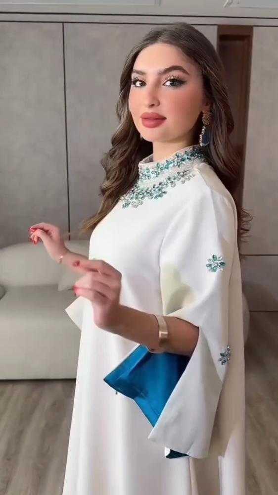 فستان باربي طبقاين المزين بالتطريز اليدوي كرستال