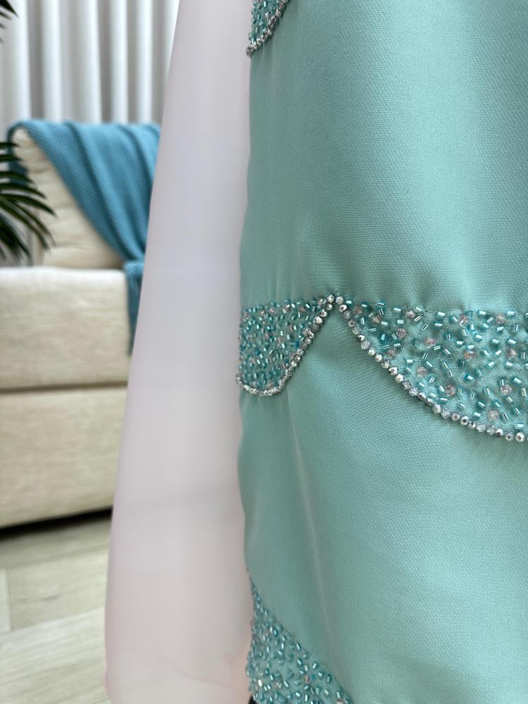 فستان باربي وجازار المزين بالتطريز اليدوي
