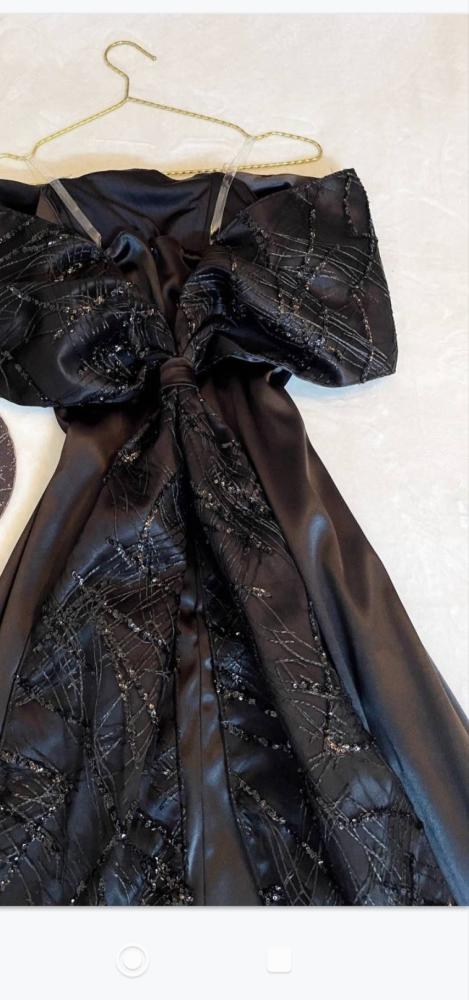 فستان سهره المزين بالتطريز الأنيق