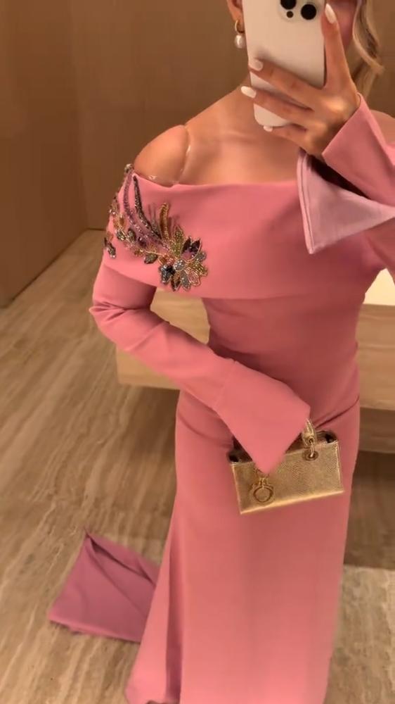 فستان سهره باربي المزين بالخرز
