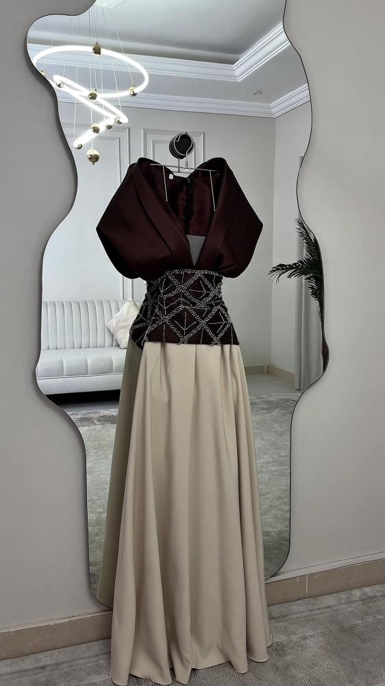 فستان سهره المزين بالتطريز اليدوي