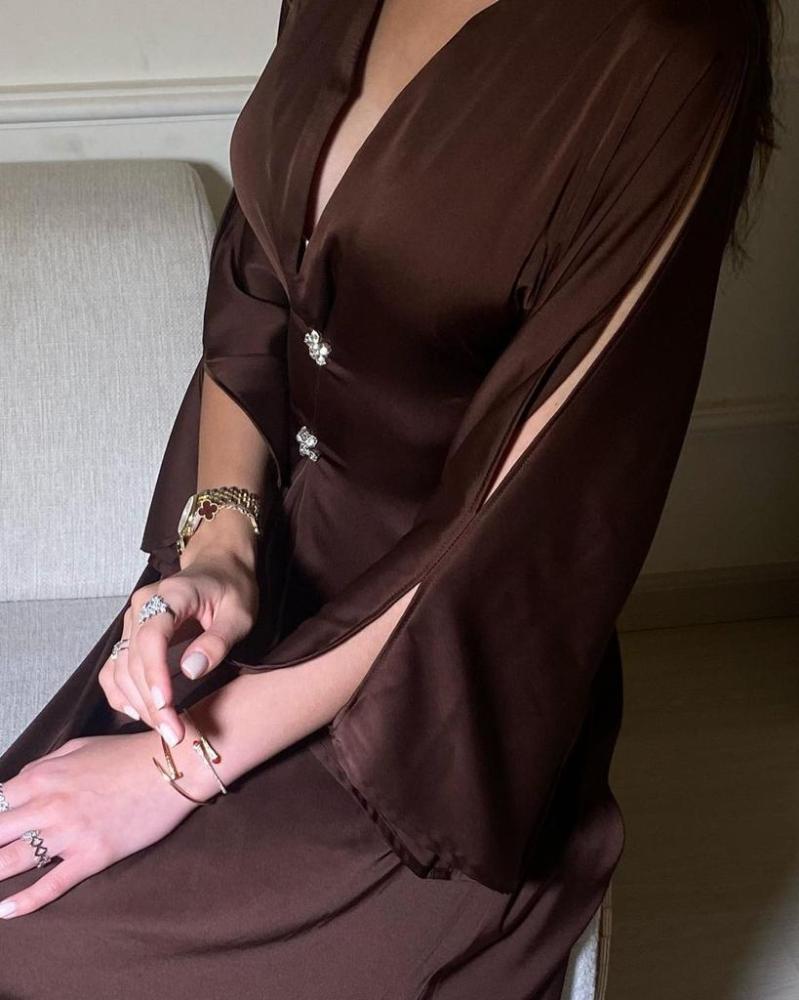 فستان تفته حرير ناعم المزين بالكرستال والفصوص