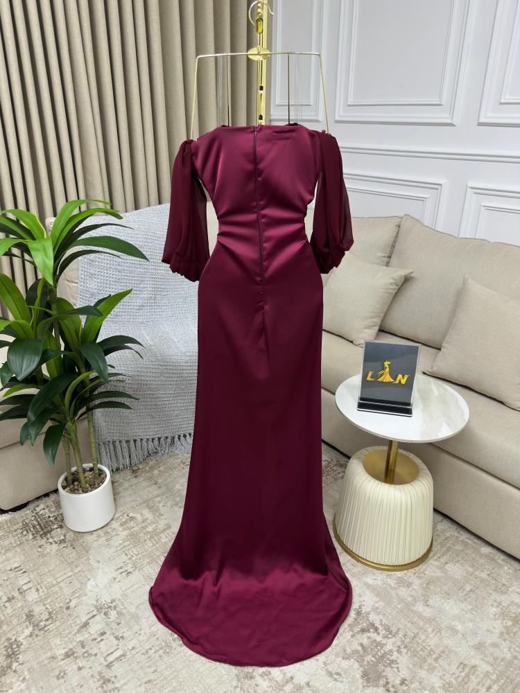 Feteet dress, shiny, decorated with hand embroidery, chiffon Georgite sleeves