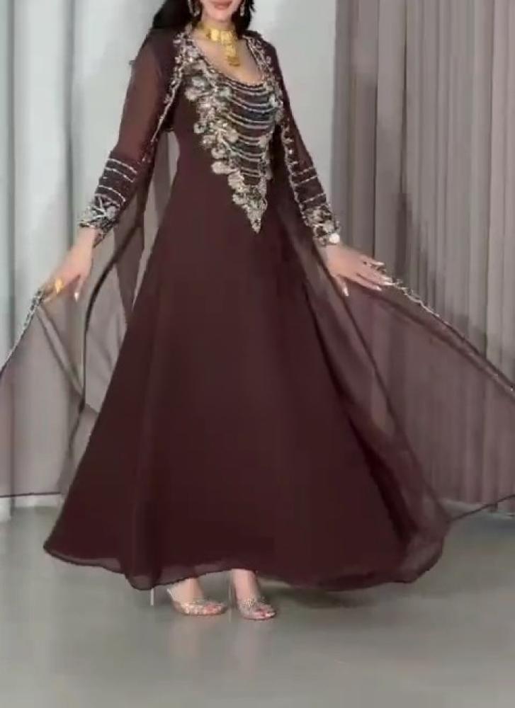 جلابيه سهره باربي وتل ناعم المزينه بالتطريز اليدوي الانيق والراقي