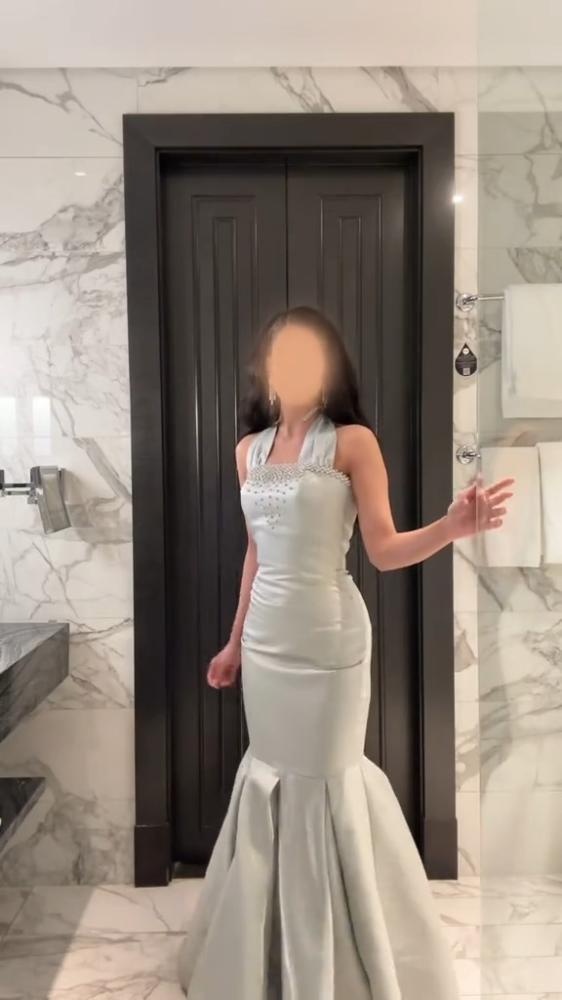 فستان ميكادو لمعه المزين بالتطريز اليدوي