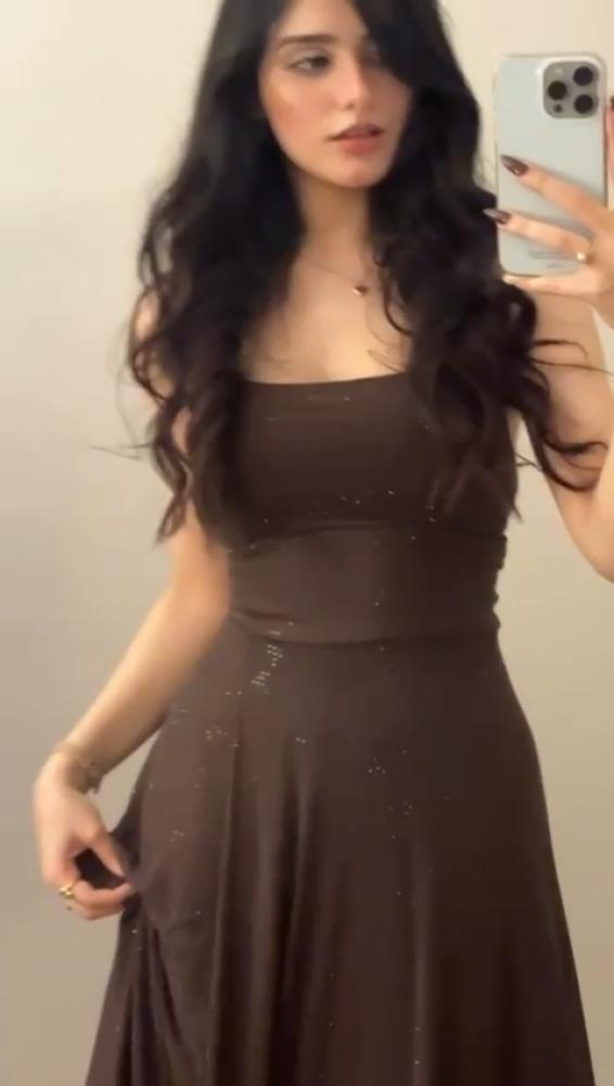 فستان سهره ناعم موكاء المزين بالفصوص