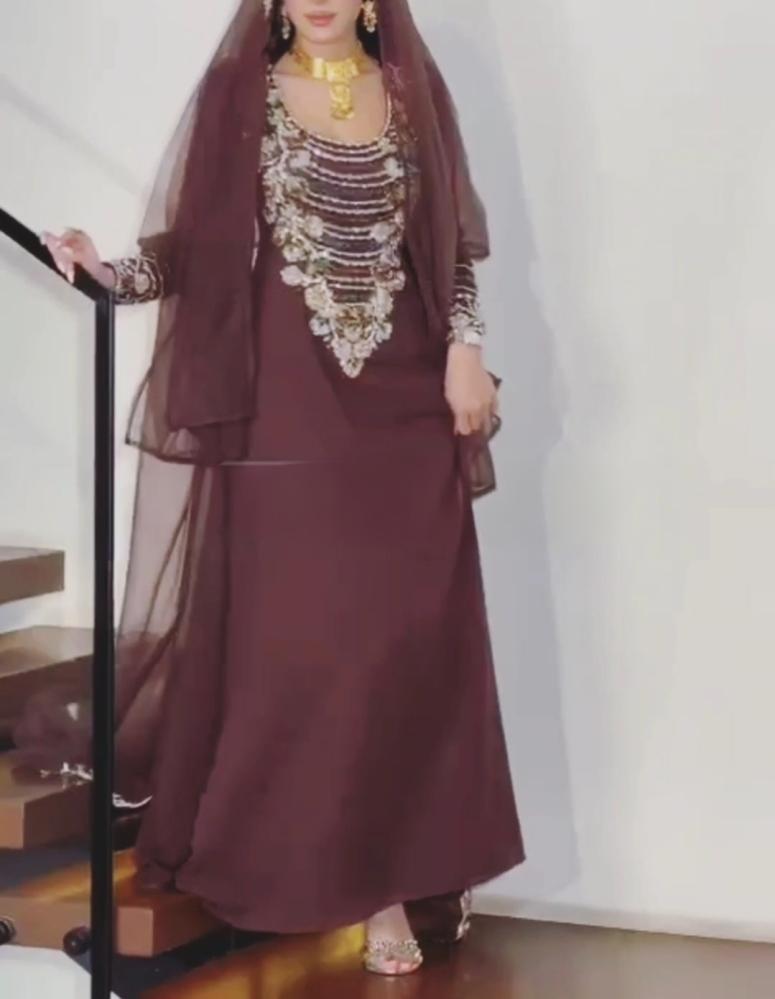 جلابيه سهره باربي وتل ناعم المزينه بالتطريز اليدوي الانيق والراقي