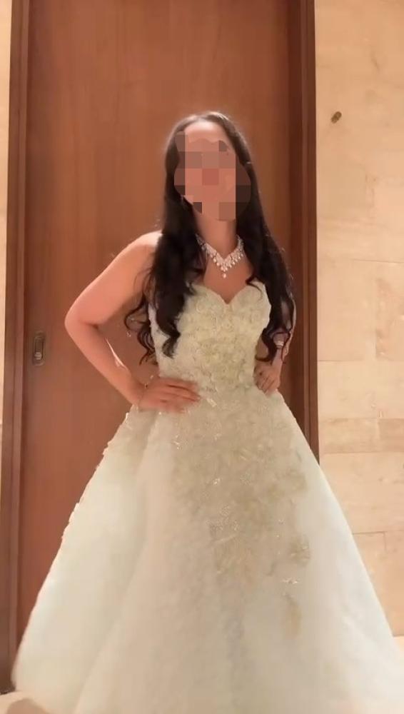 فستان سهره دبل كلوش تل شبك  المزين بالتطريز ورود راقي