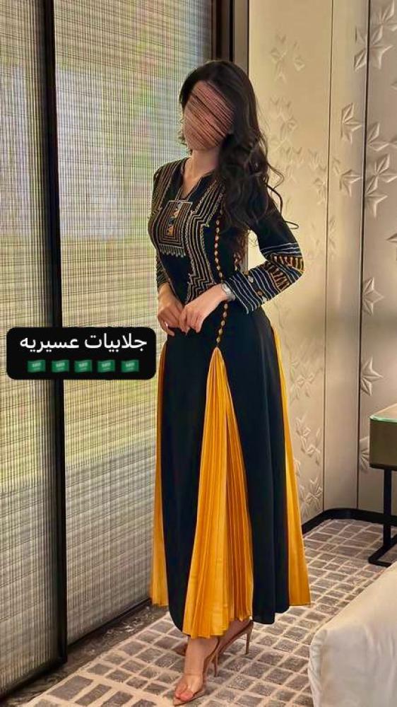 جلابيه عسيريه فخمه وانيقه كريب لكرا تفته لمعه المزينه بتطريز كمبيوتر انيق