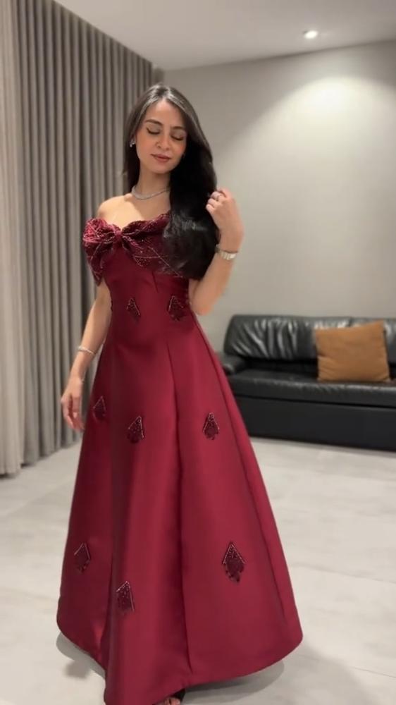 فستان سهره  ميكادو المزين بالكلفه المطرزه