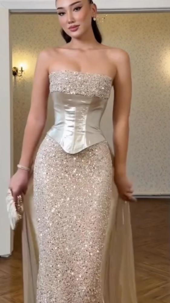 فستان سهره كلفه خرز وذيل طلس لمعه