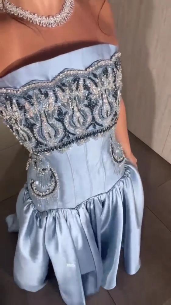 فستان سهره تفته ميكادو المزين بالتطريز اليدوي