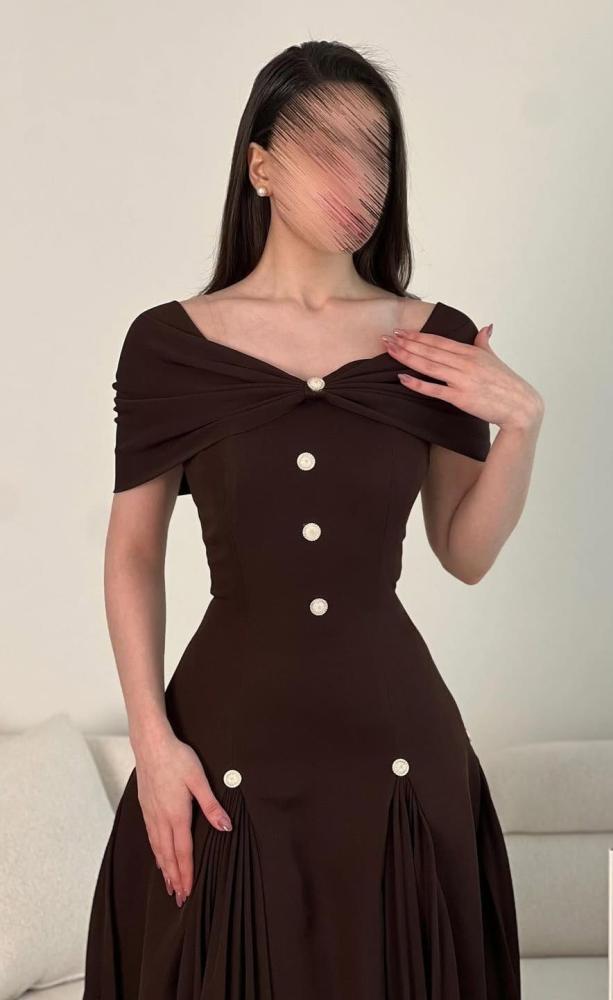 فستان باربي المزين بالكسرات بوليسيه