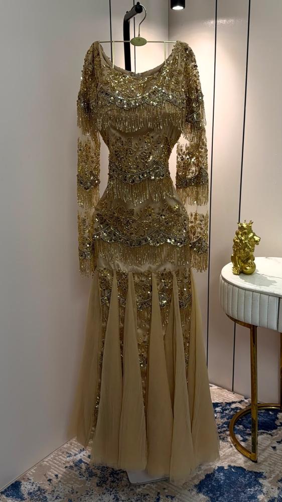 فستان سهره شك سهره هدب بطانه باربي