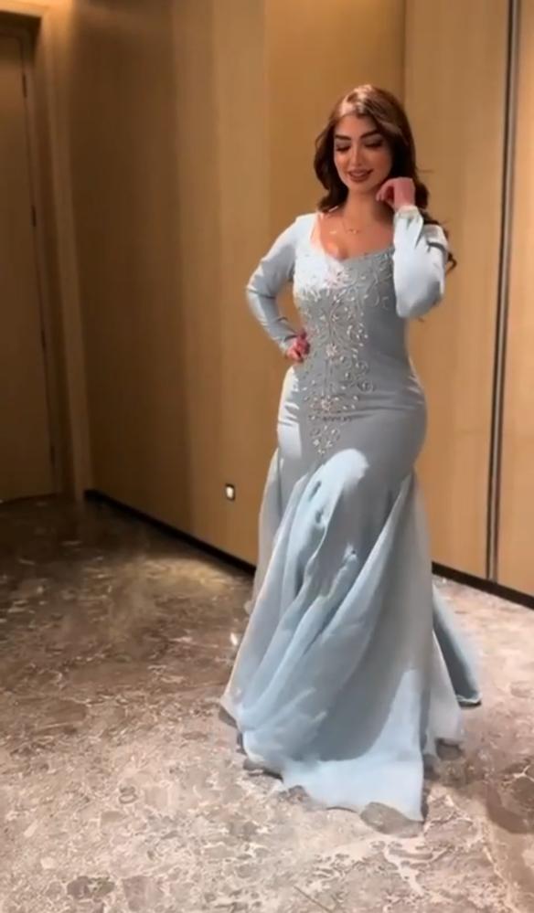 فستان سهره خامه باربي وجزار المزين بالتطريز اليدوي
