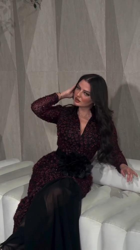 فستان سهره تل المزين بالتطريز شك وخرز ورود بطانه ناعمه وشيفون جورجيت حزام وورده جازار