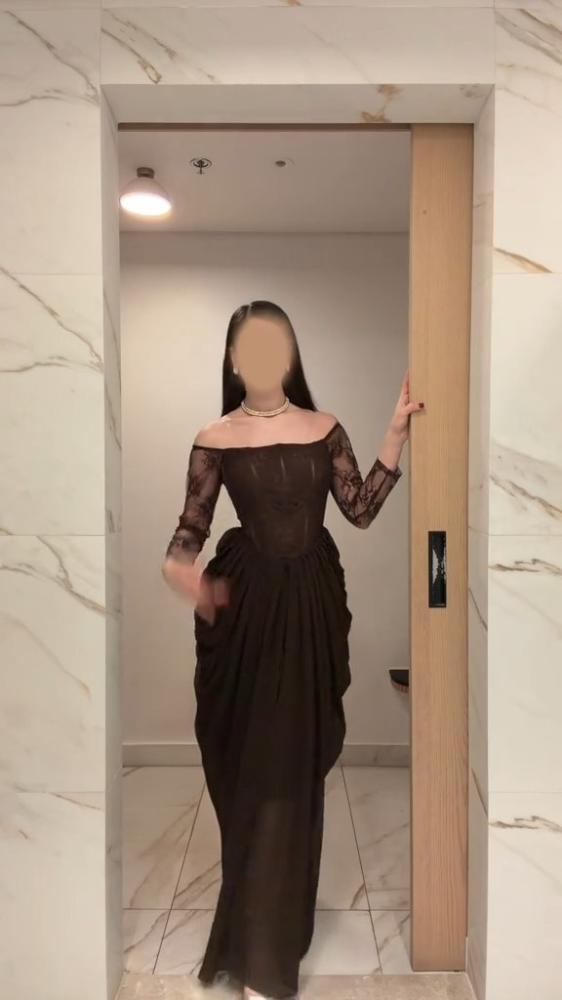 فستان سهره صدر دانتيل مزين بالكورسيه وشيفون جورجيت المزين بالكسرات قصه جديده مميزه