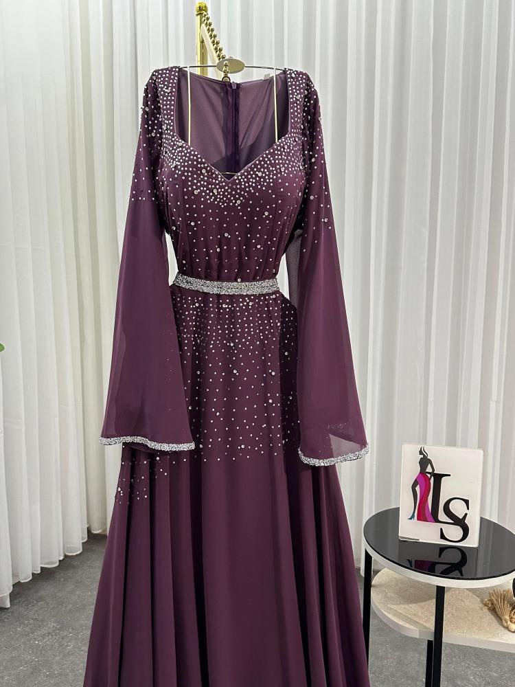 فستان شيفون جورجيت المزين بالتطريز اليدوي