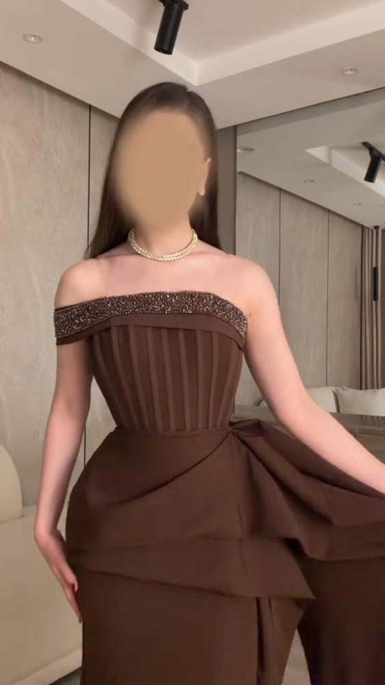 فستان باربي كورسيه المزين بالتطريز
