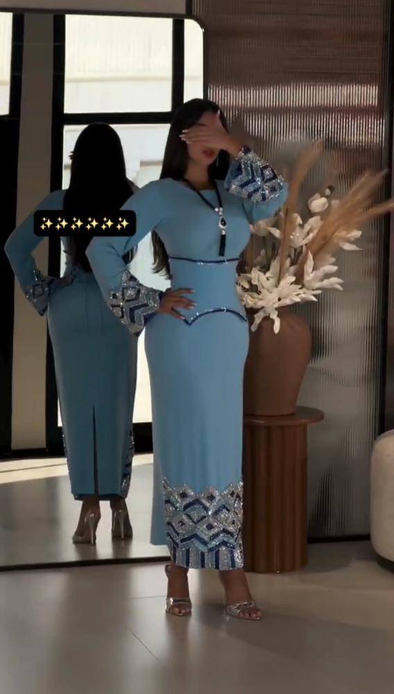 فستان سهره المزين بالفصوص