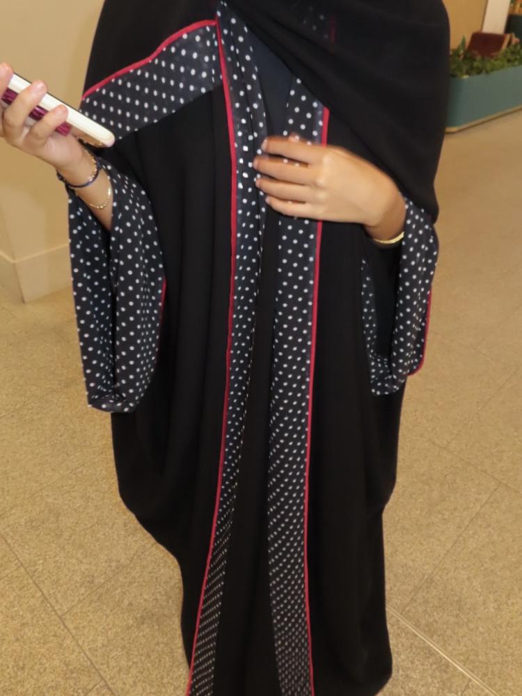 Polka dots abaya