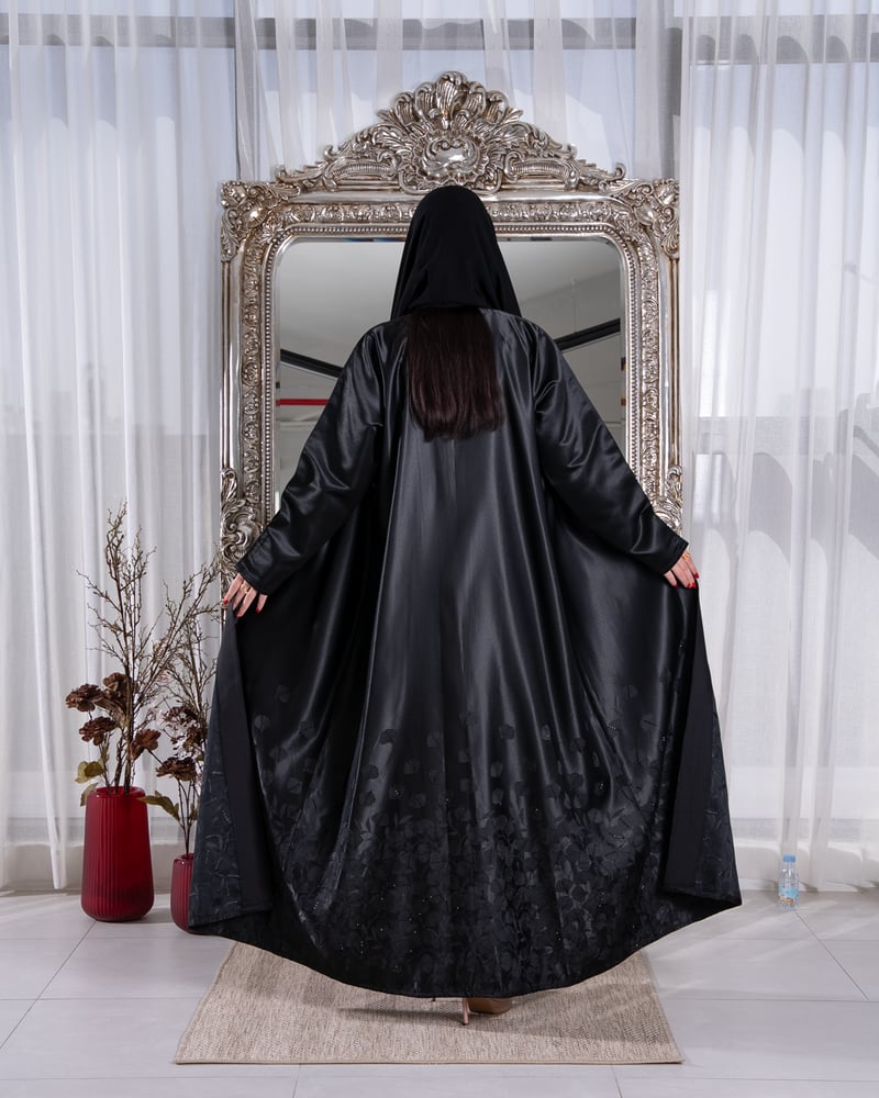 عباية نسنسة