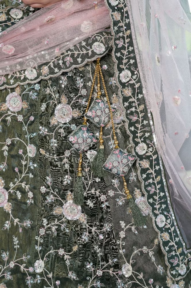 أناقة الاحتفال