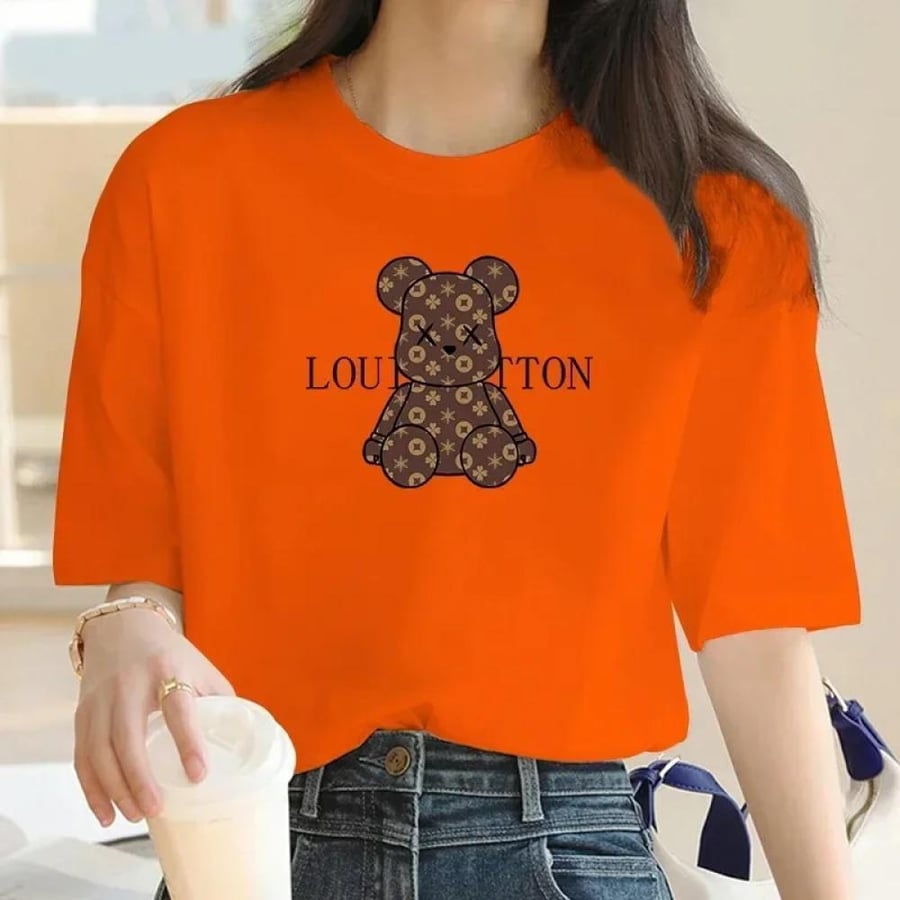 Elegant women's T-shirt