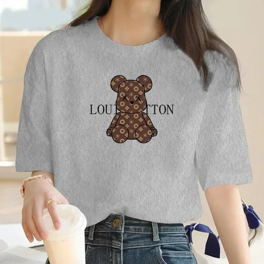Elegant women's T-shirt