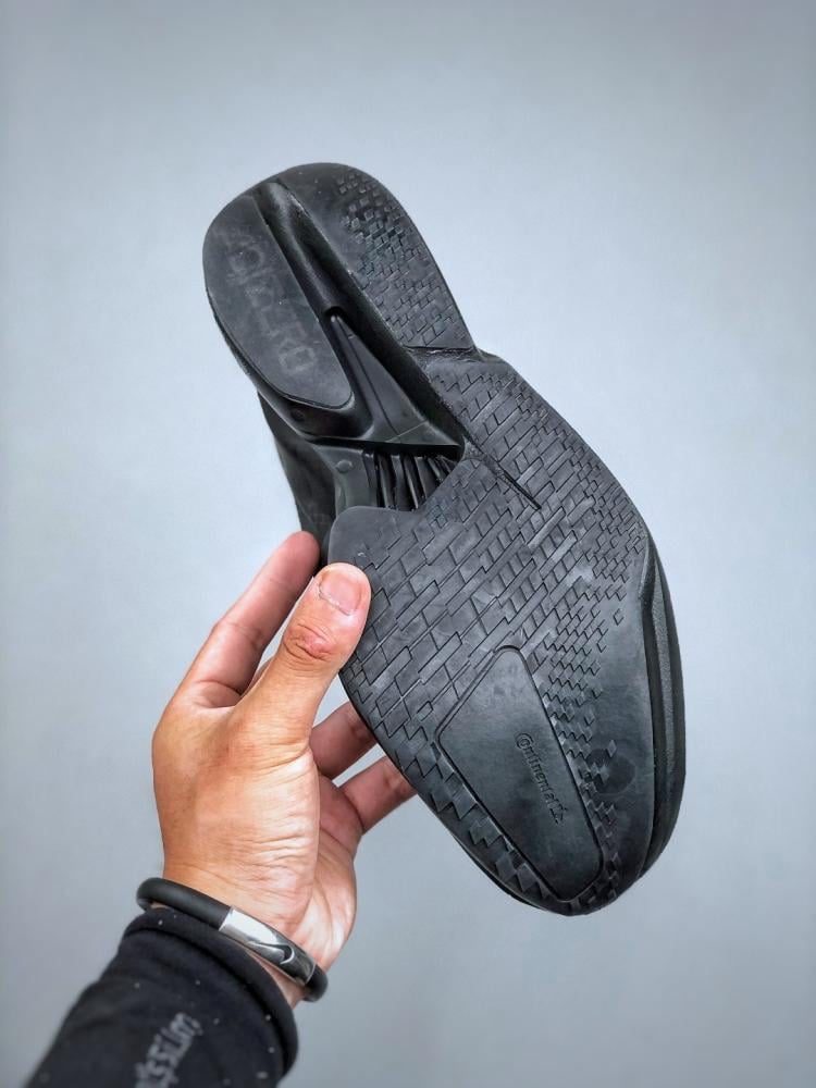 Adizero Adios Pro 4 — أديداس أديزيرو أديوس برو 4
