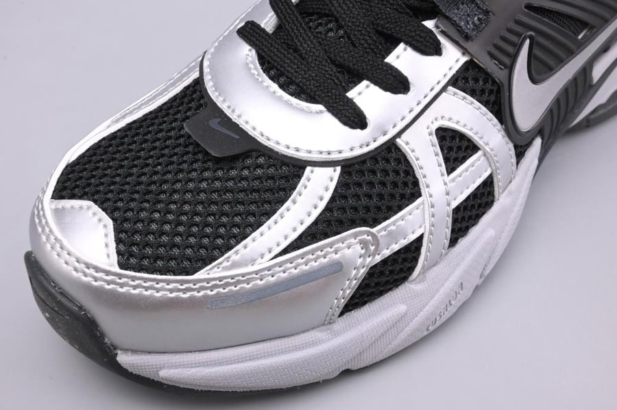 Nike V2K Run